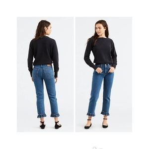 Levi's Women's Straight Leg Jeans in Medium Blue with Frayed Hem